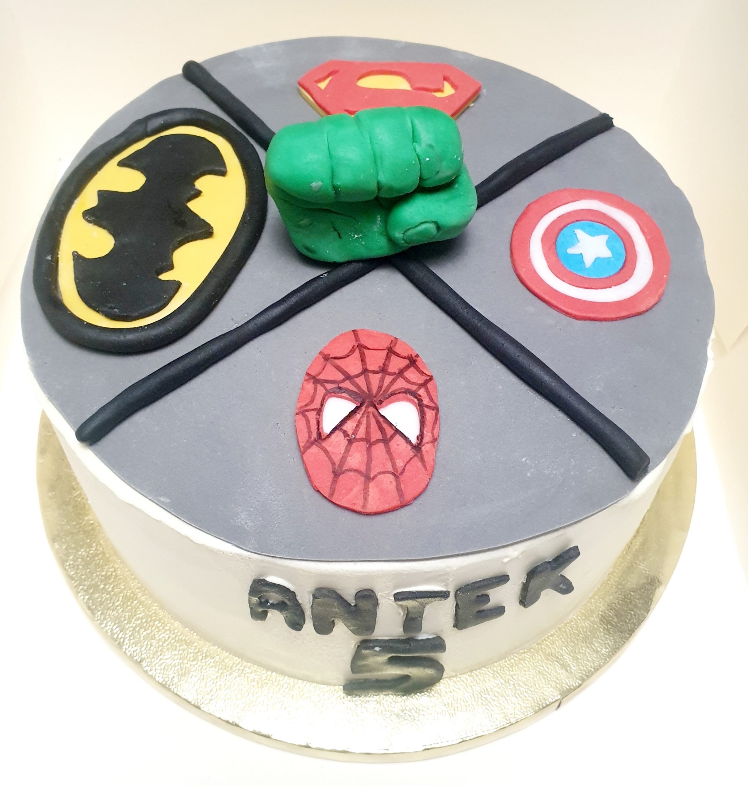 torty_na_zamowienie_tort_avengers_tort_dla_chlopca_torty_z-dowozem