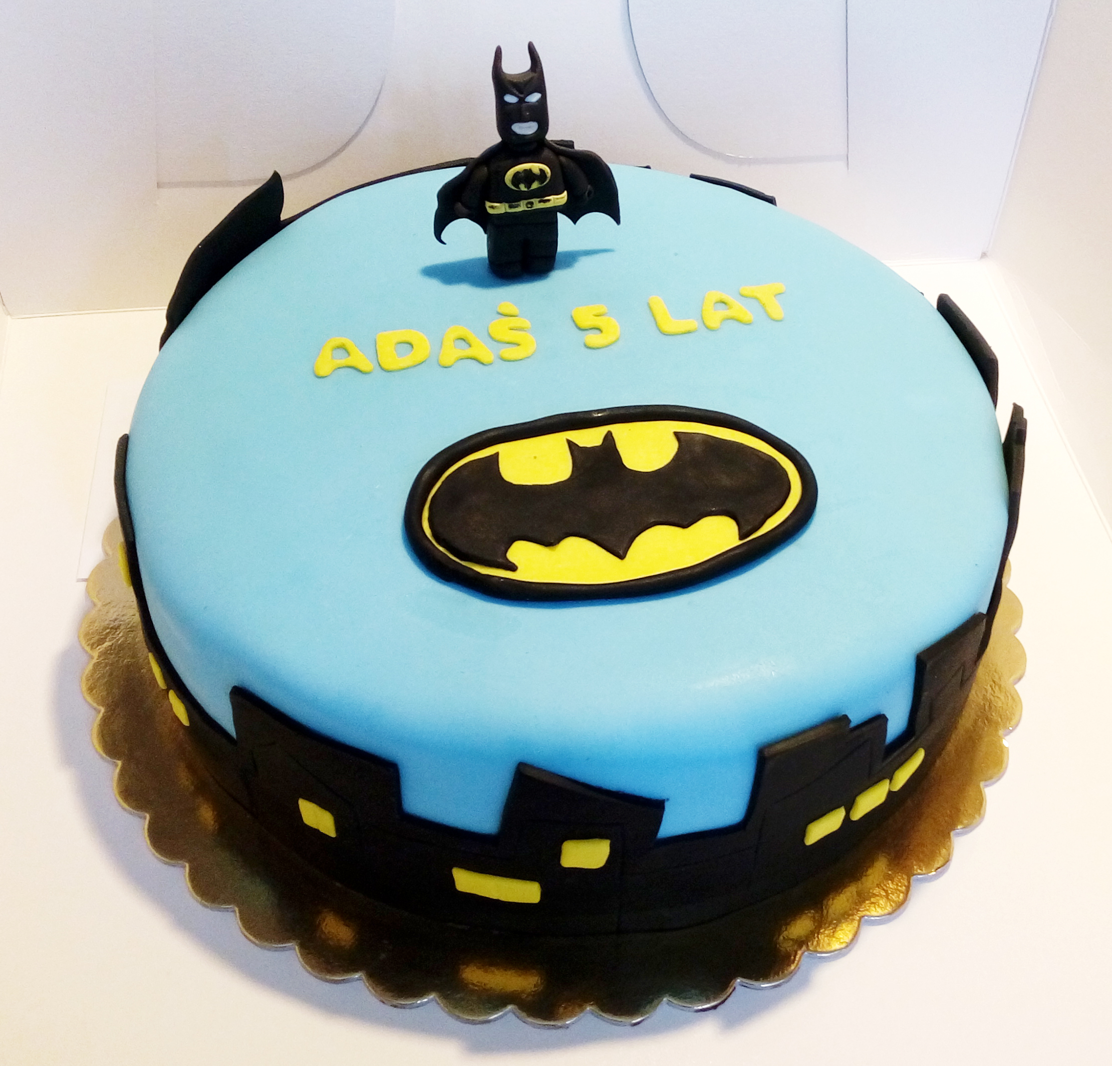 Tort_na_zamowienie_dla_chlopca_tort_z_batmanem_tortykasipl