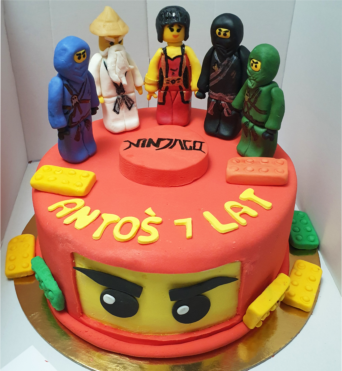 tort_z_figurkami_ninjago_na_zamowienie_dla_dziecka_tortykasipl